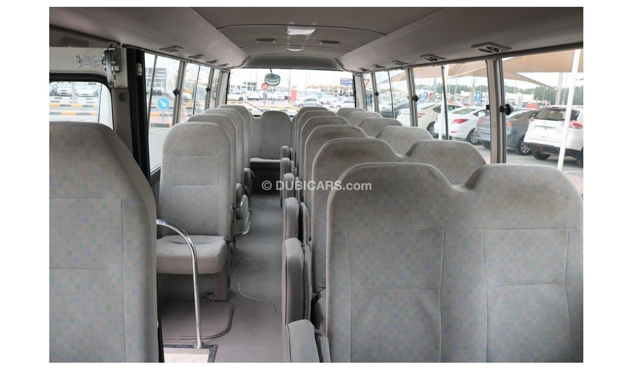 Toyota Coaster 30 SEATER BUS WITH GCC SPECS -EXCELLENT CONDITION