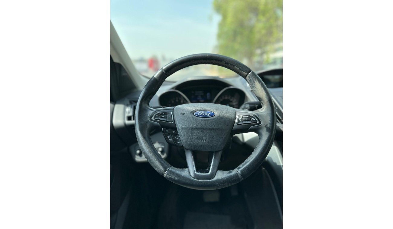 Ford Escape SE AED 510 P.M | FORD ESCAPE | 2.5L I4 | GCC SPECS | WELL MAINTAINED