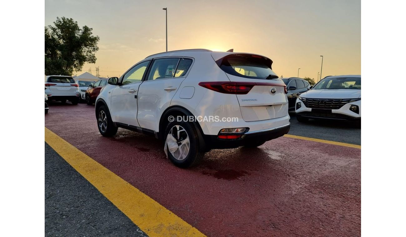 Kia Sportage KIA Sportage 1.6L خليجي with Panaomic Roof , Rear view camera, Apple Car Play , Color White Model 20