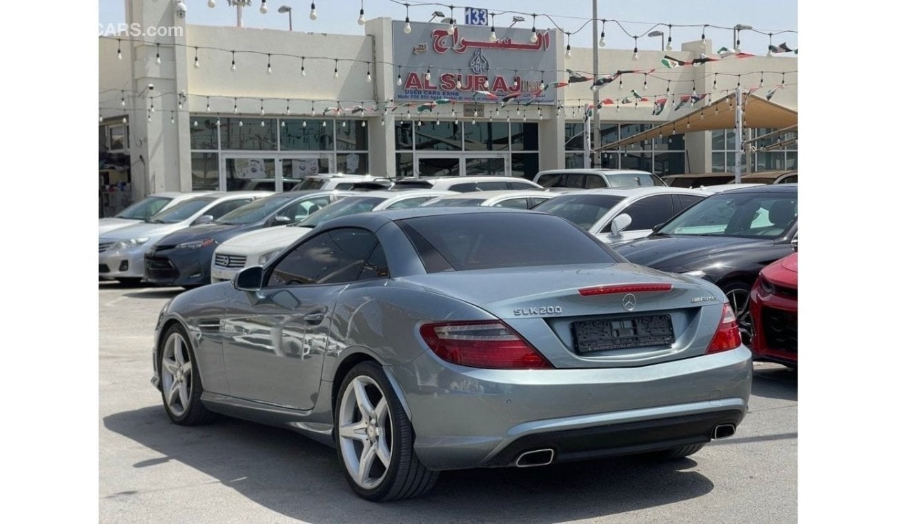 مرسيدس بنز SLK 200 Std موديل 2012 ، خليجي ، فل اوبشن ، 4 سلندر ، ناقل حركة اوتوماتيك ، جتري ، بحالة ممتازة ، عداد المسا