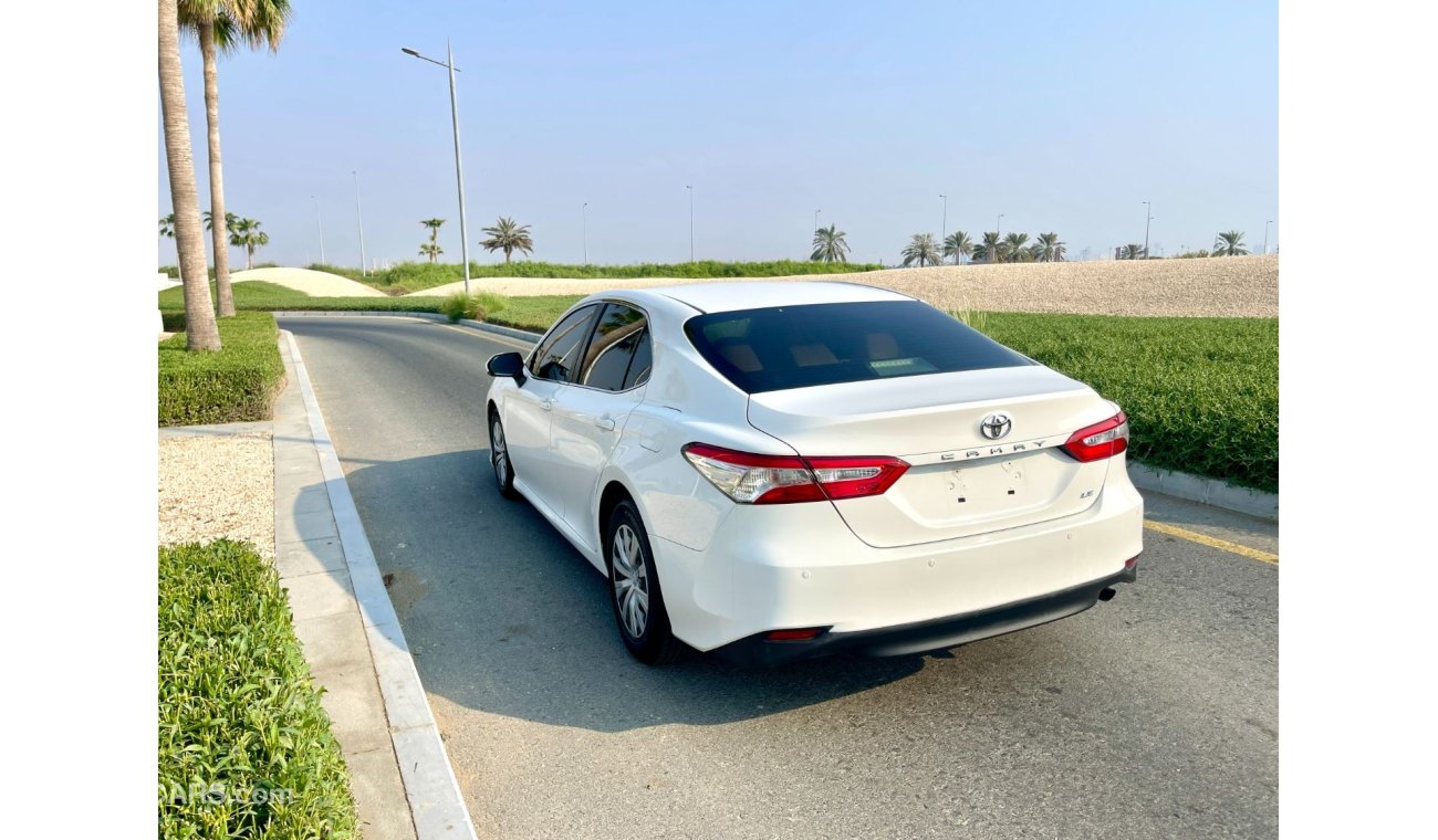 Toyota Camry SE Banking facilities without the need for a first payment