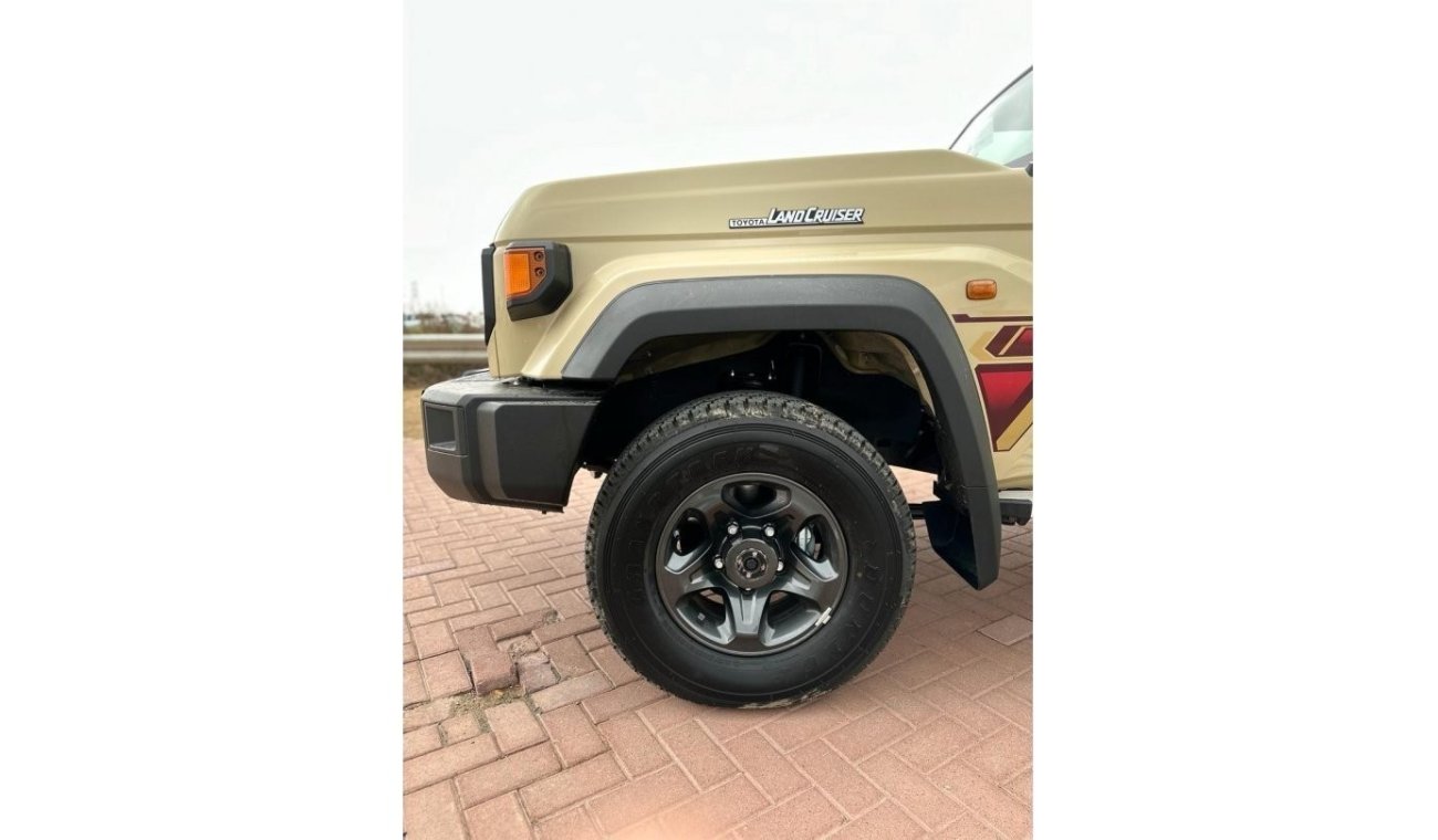 تويوتا لاند كروزر بيك آب Toyota Land Cruiser Pickup LC79 Petrol 4.0L Single Cab Manual