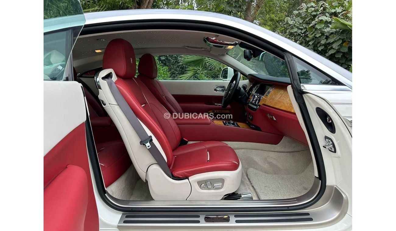 Rolls-Royce Wraith ROLLS ROYCE WRAITH 2015 GCC SPECS A TWIN-TURBOCHARGED 6.6-LITER V-12 624 HP 590 LB-FT FULL SERVICE H