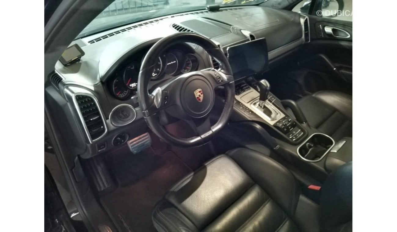 Porsche Cayenne PORSCHE CAYENNE TURBO 4.8L 2011, 23 INCH ALLOY WHEELS, 18-WAY ADJUSTABLE SEATS AND MORE..