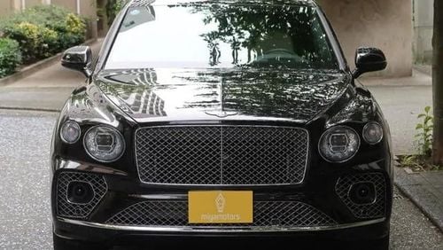 بنتلي بينتايجا THIS Car in Japan , MODEL 2022 , HYPRID , 3000 CC , SUV  , Petrol