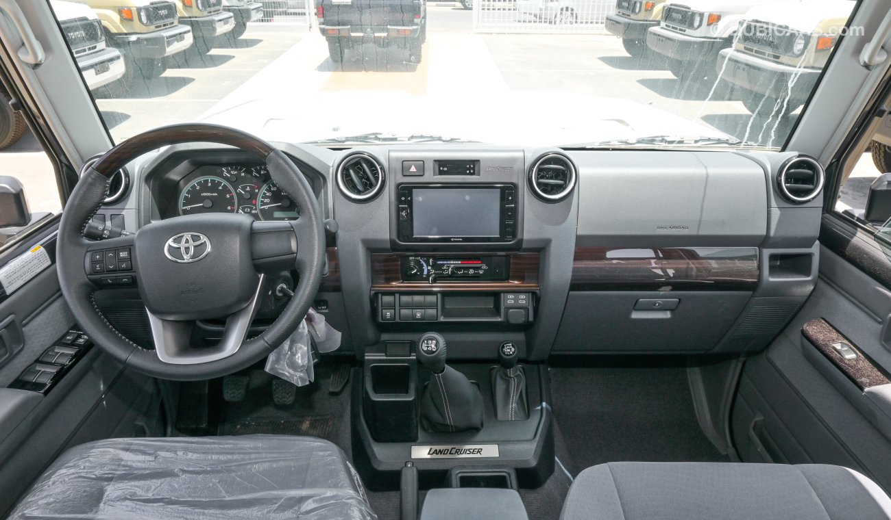 Toyota Land Cruiser LX V8