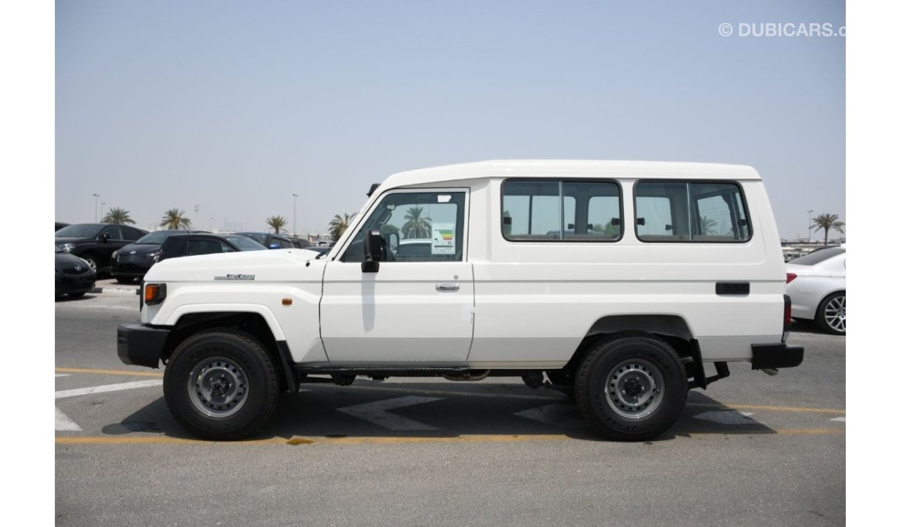 تويوتا لاند كروزر هارد توب 2024 Toyota Land Cruiser Hardtop 4.0L V6 Petrol