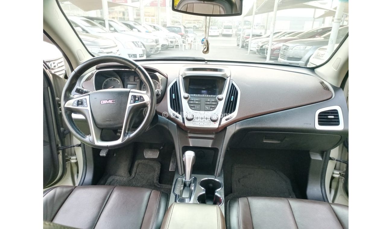 GMC Terrain Model 2013 gulf, radar hatch, leather, cruise control, alloy wheels, sensors, in excellent condition