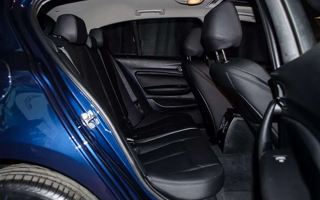 BMW 125i interior - Seats