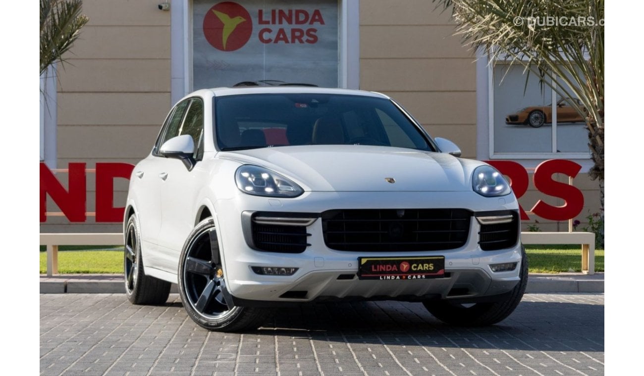 Porsche Cayenne Porsche Cayenne GTS 2016 GCC under Warranty with Flexible Down-Payment.