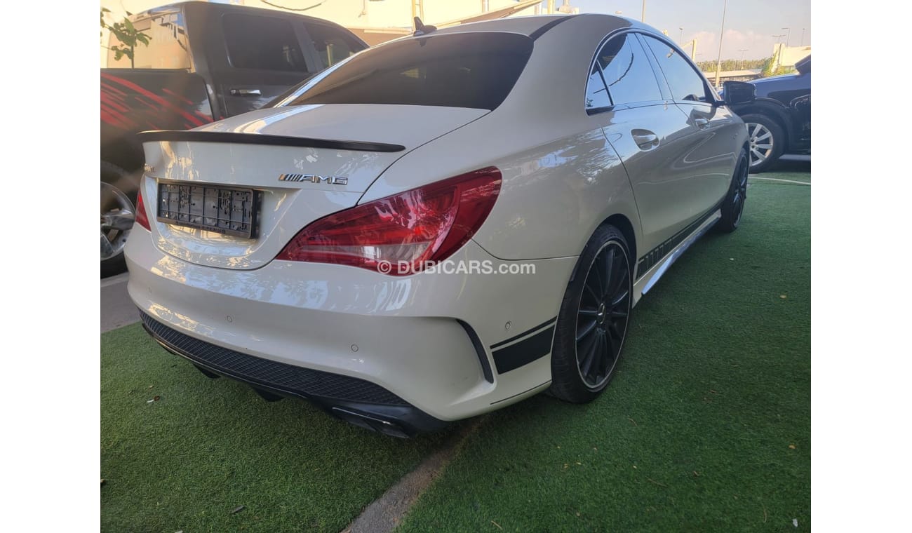 Mercedes-Benz CLA 45 AMG Std 2.0L