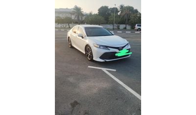 Toyota Camry LE STD 2.5L (178 HP)