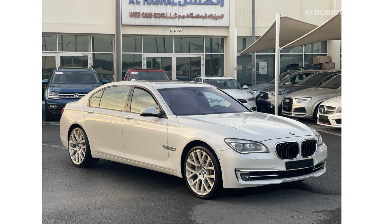 بي أم دبليو 750Li لاكجري