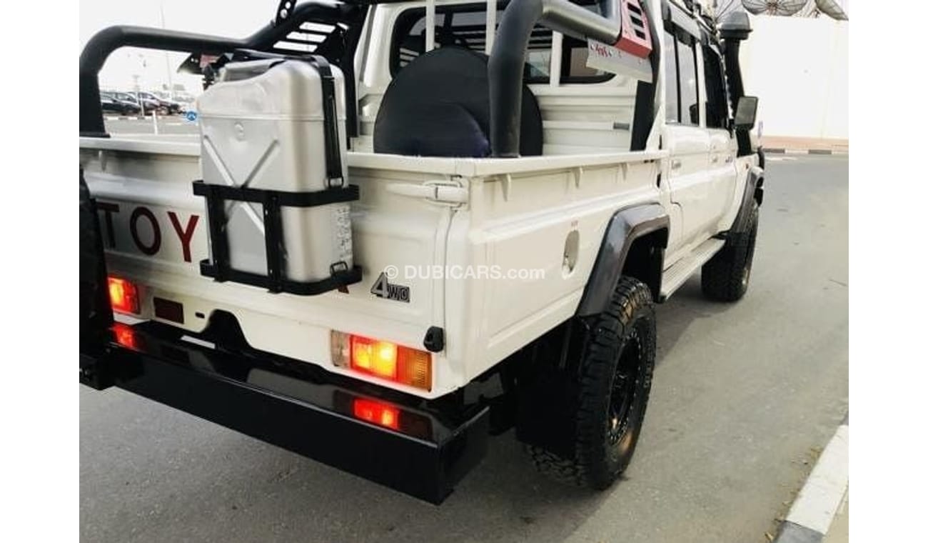 Toyota Land Cruiser Pick Up 2016 LAND CRUISER DOUBLE CABIN