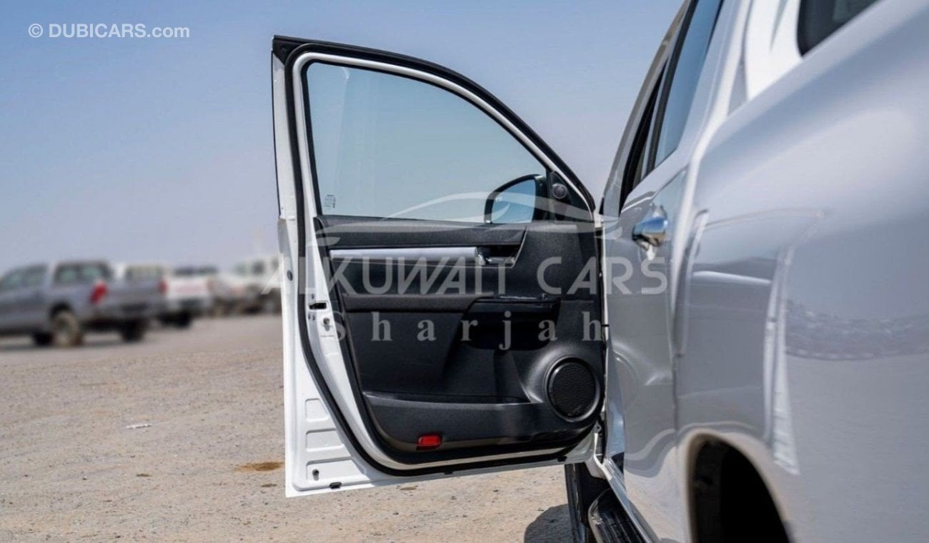 تويوتا هيلوكس Toyota Hilux 2.4L Diesel AT 4X4 Full Option 2024