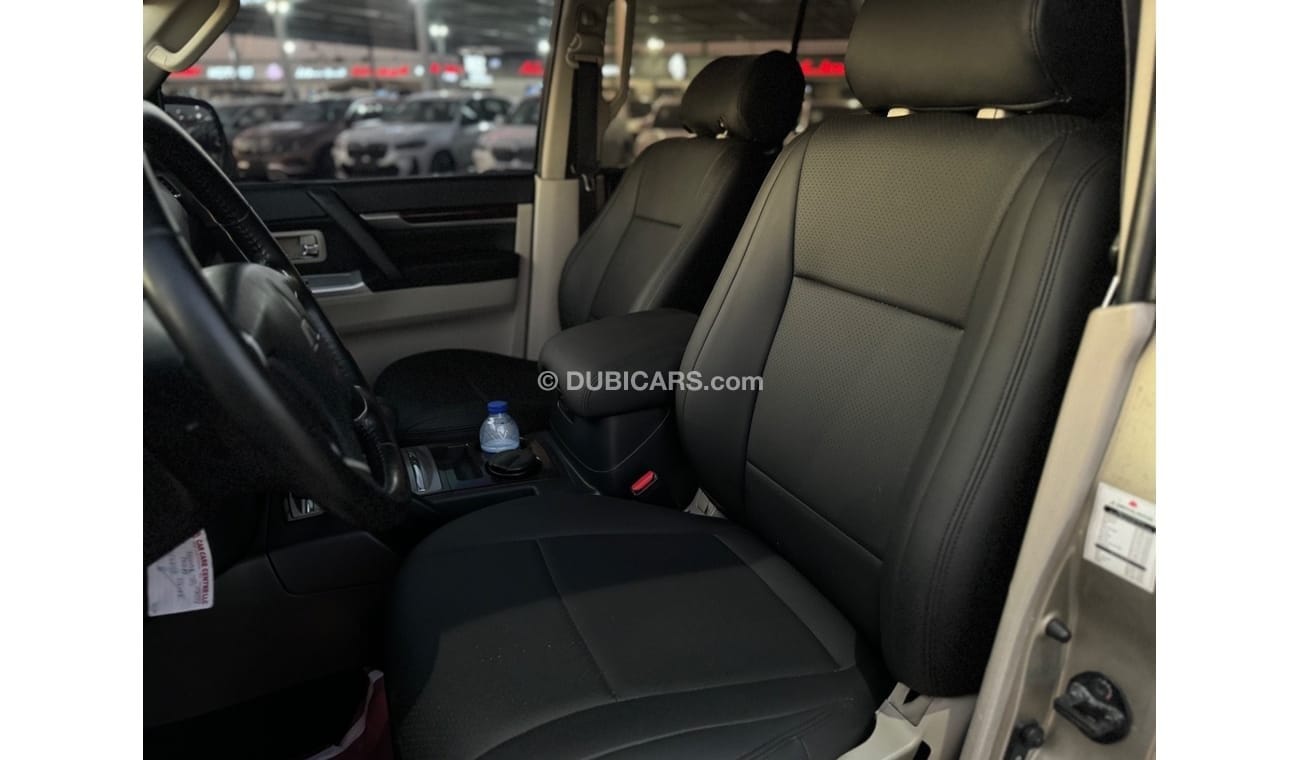 Mitsubishi Pajero Mitsubishi pajero 2015 model v6 LHD