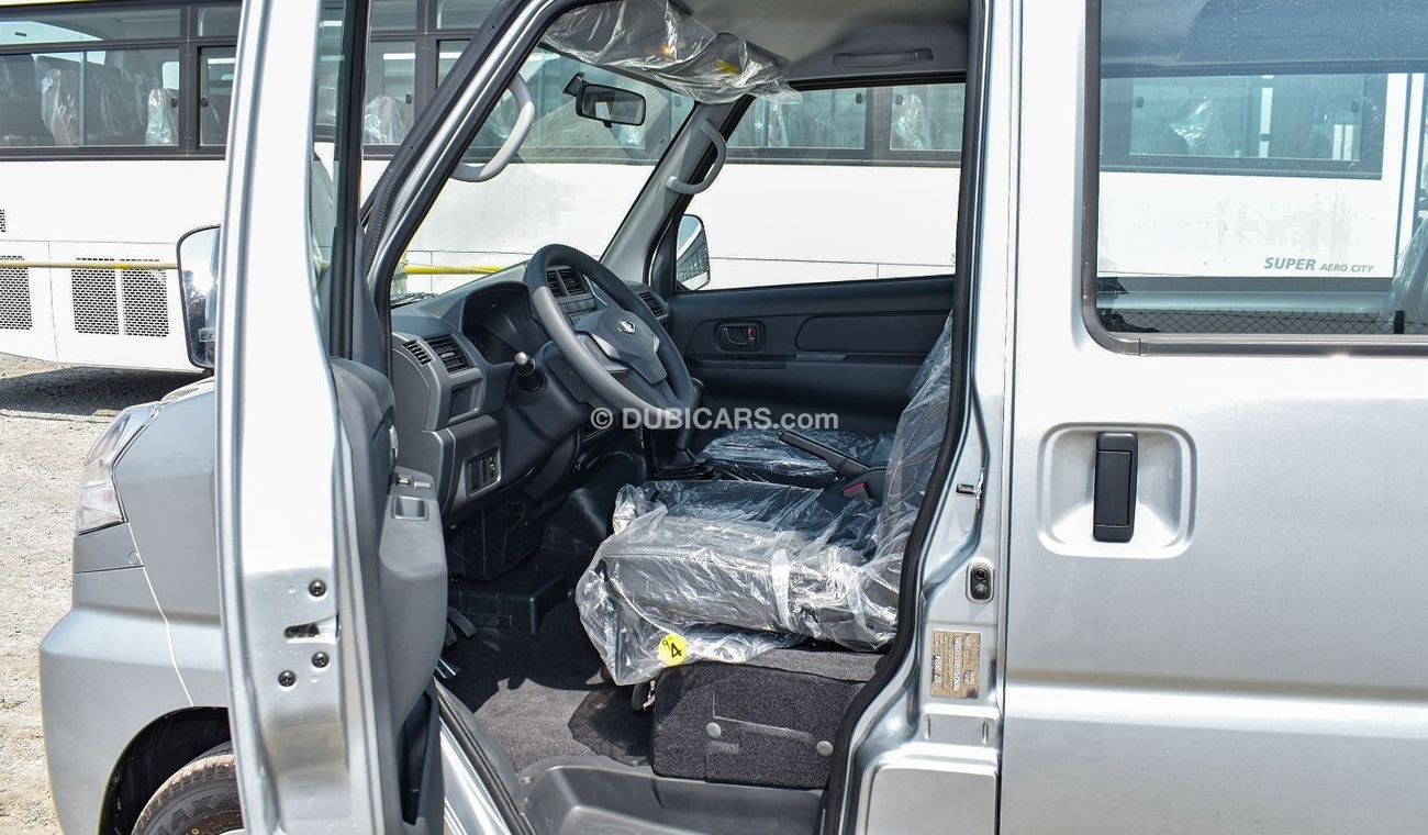 CMC Veryca Veryca Window Van 1.5L / 2WD / 5MT / 8 seater