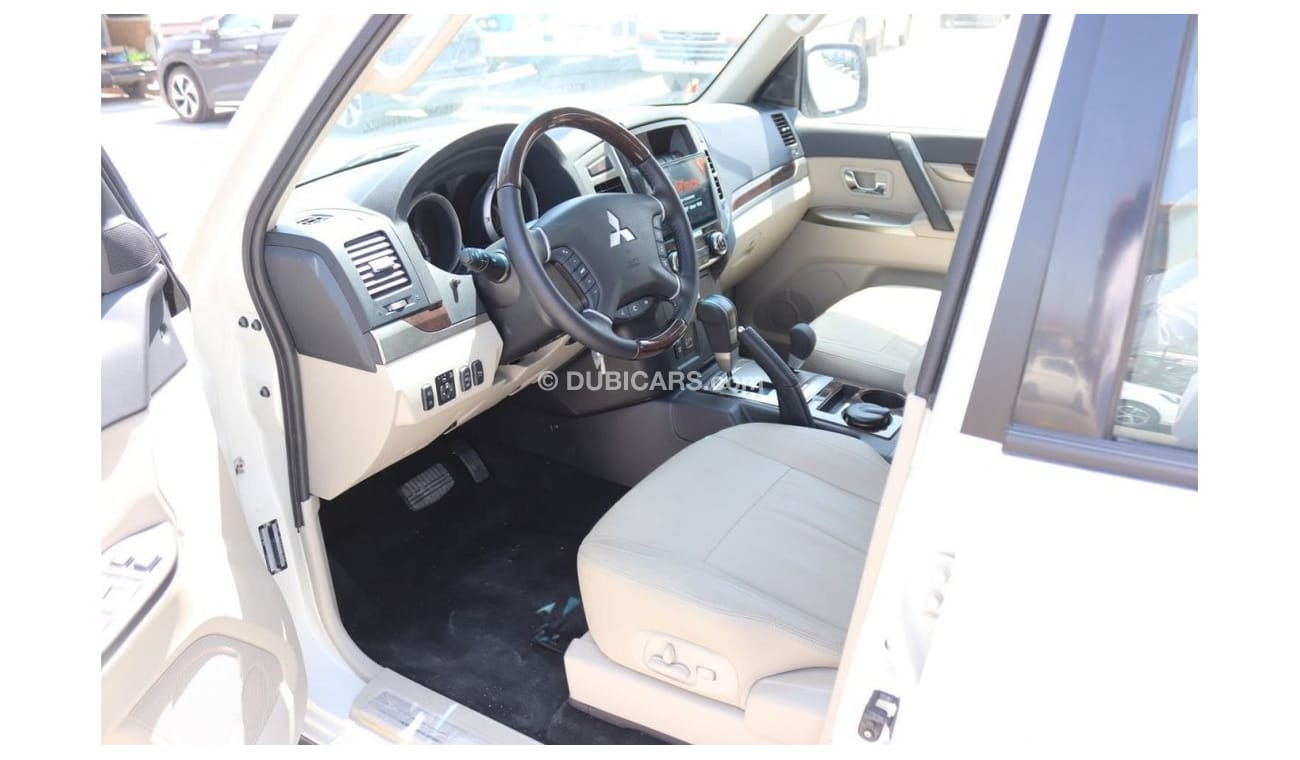 Mitsubishi Pajero 3.8GLS V6 FULL OPTION, LEATHER SEAT, 2 ELECTRIC SEAT, MULTIMEDIA STEERING, MONITOR, ALLOY WHEELS