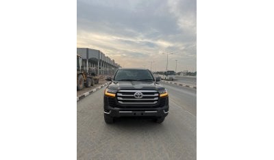 تويوتا لاند كروزر Toyota Land Cruiser 2013 Sahara model RHD DIESEL full options