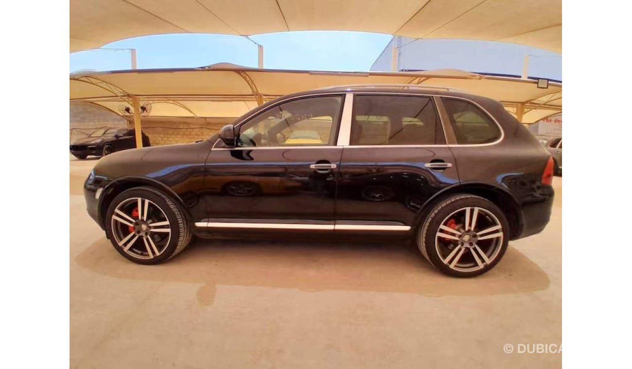 Porsche Cayenne PORSCHE CAYENNE TURBO 4.5L 2006 WITH SUNROOF, ELECTRIC LEATHER SEAT, T.V NAVIGATION AND MUCH MORE...