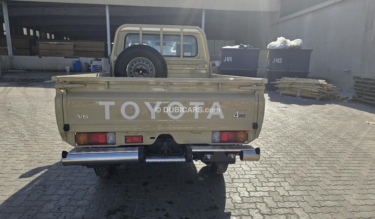 Toyota Land Cruiser Pick Up TOYOTA LAND CRUISER SINGLE CABIN PETROL V6 STD E AUTO 2025 MODEL