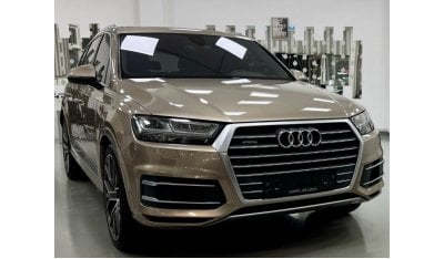 Audi Q7 45 TFSI quattro Luxury Plus GCC .. FSH .. Original Paint .. Perfect Condition .. Top Range .. Warran