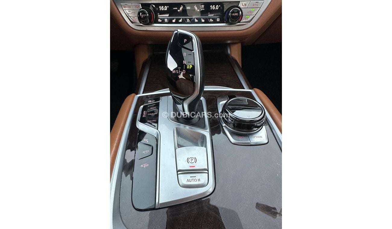 بي أم دبليو 750Li Luxury Plus BMW 750 Li _GCC_2017_Excellent Condition _Full option