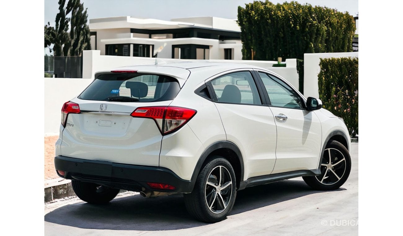 هوندا HRV AED 890 PM | HONDA HR-V LX 1.8 I4 | GCC | LOW MILEAGE | 0% DOWNPAYMENT