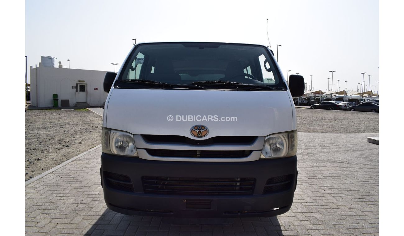 Toyota Hiace Toyota Hiace 13 seater, model:2008. only done 150000 km