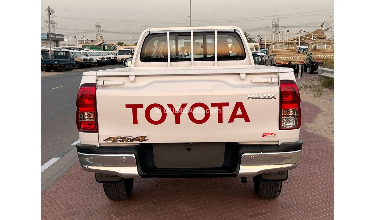 تويوتا هيلوكس HILUX SC 2.7L 4X4