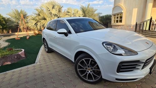 Porsche Cayenne Std 3.0L (335 HP)