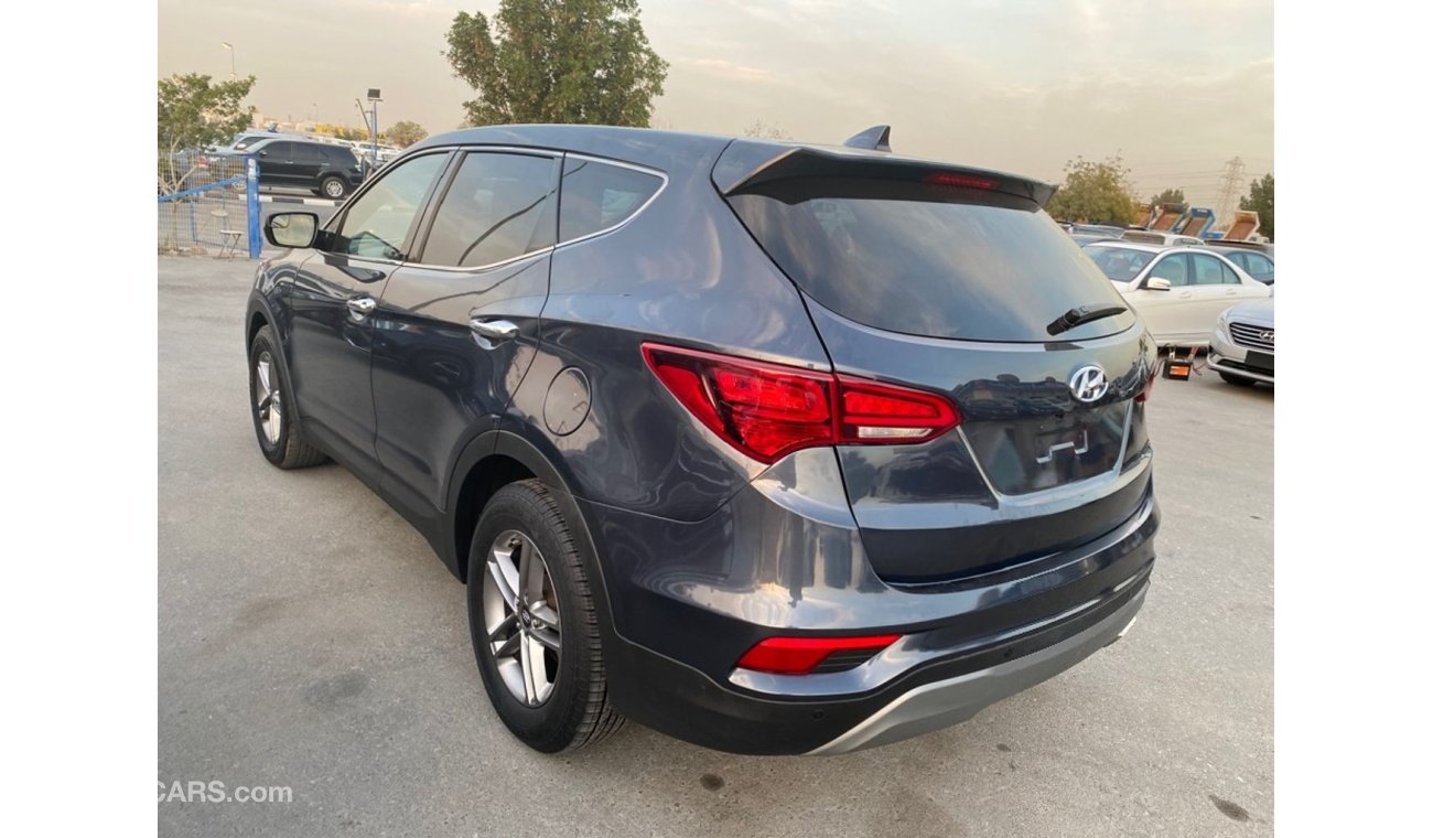 Used 2017 Hyundai Santa Fe 4 Cylinder 2.4 L Engine USA specs 43000 AED ...