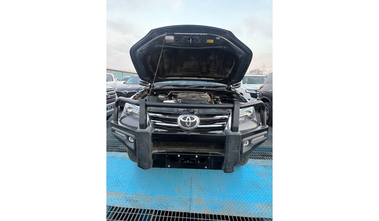 تويوتا فورتونر Toyota Fortuner RHD diesel engine