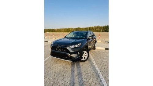 Toyota RAV4 LE USA specs