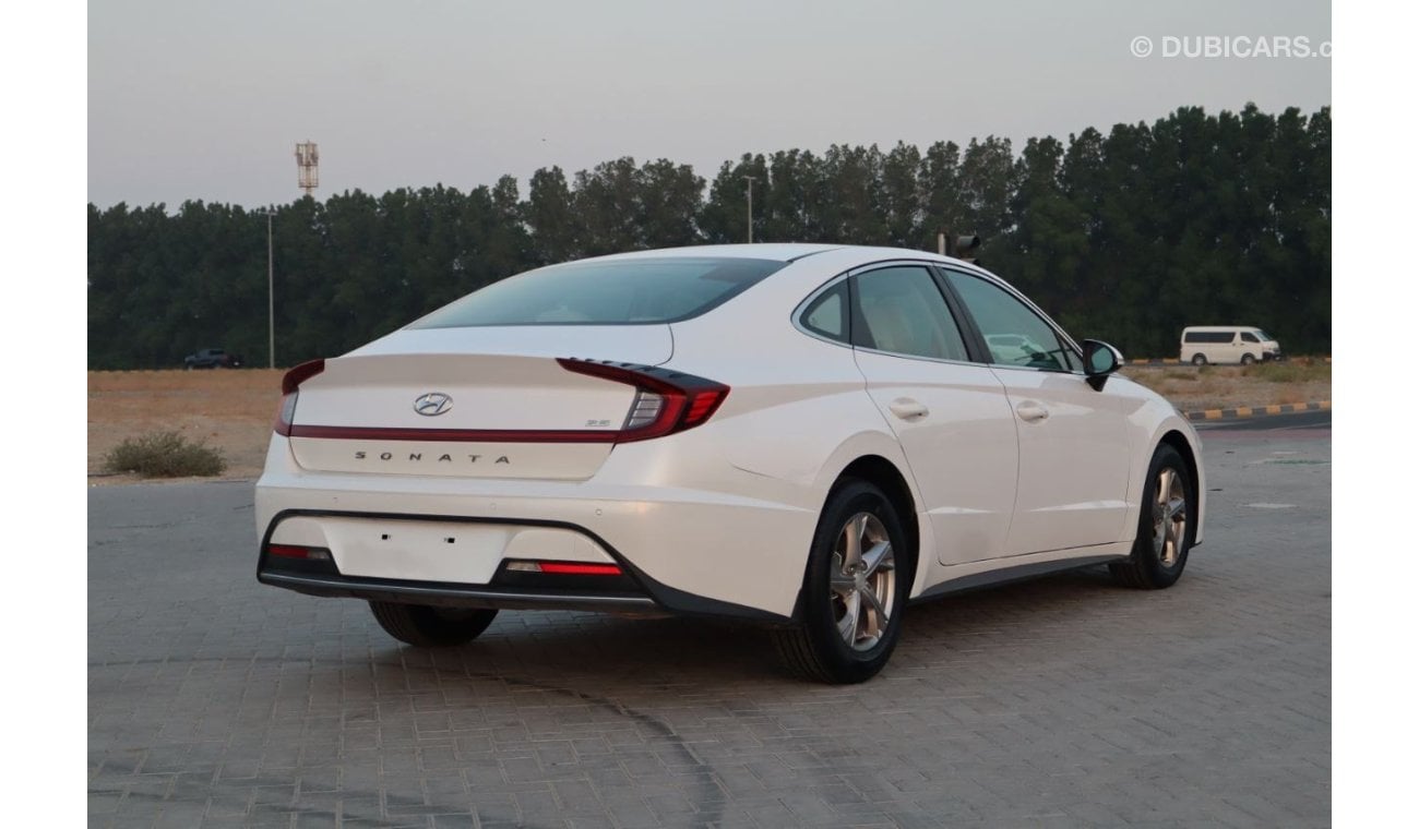 Hyundai Sonata Base 2.5L