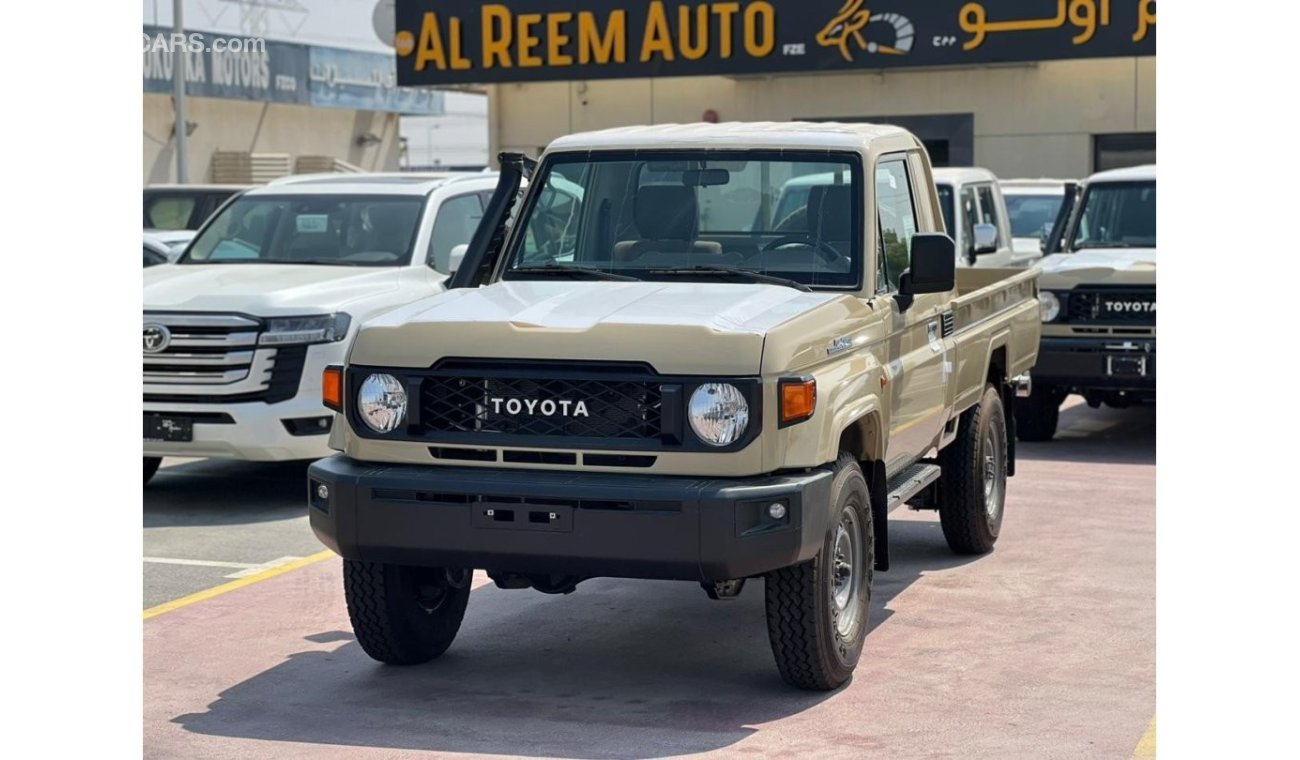 تويوتا لاند كروزر بيك آب TOYOTA LAND CRUISER (70 SERIES) (GRJ79) 4.0L Pick-up 4WD 2024