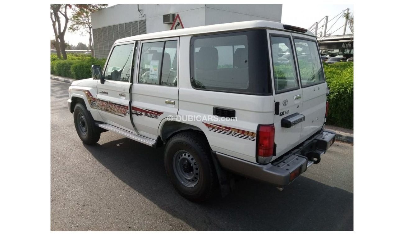 Toyota Land Cruiser Hard Top TOYOTA LAND CRUISER HARDTOP 5 DOOR 4.5L V8 | MY 2023 | MT | AUTOMATIC WINDOWS