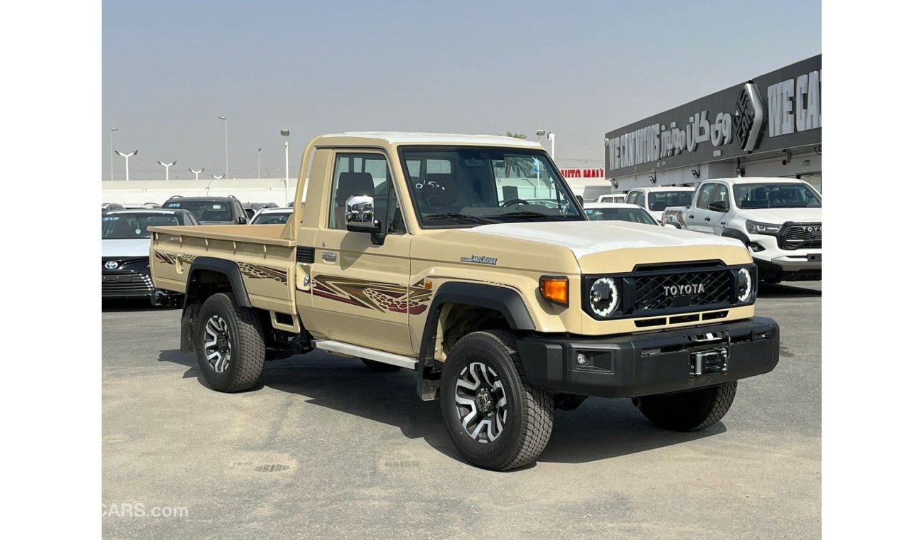 تويوتا لاند كروزر بيك آب LC79 SC PICKUP FULL 4.0L PTR A/T