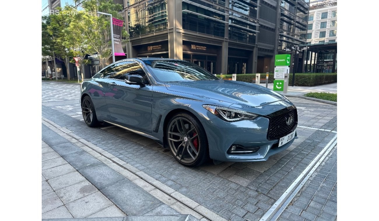 Infiniti Q60 RED SPORT 400