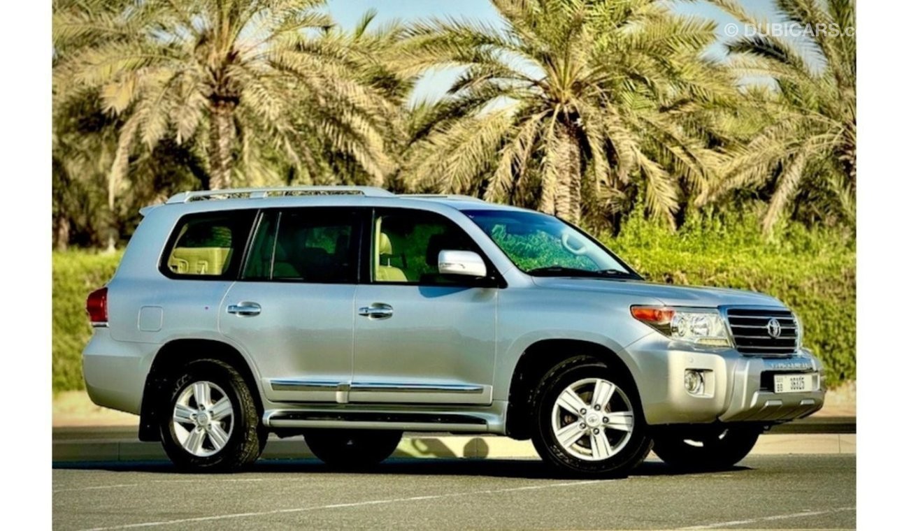 Toyota Land Cruiser 2014 GXR V6 Full Options