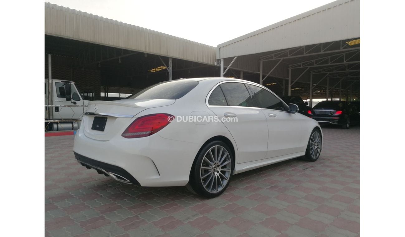 Used Mercedes-Benz C 300 2019 for sale in Dubai - 607645