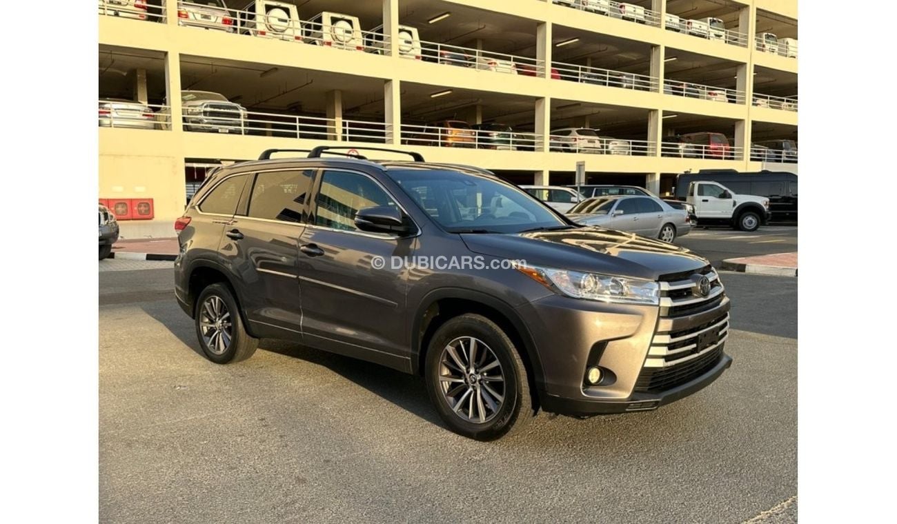 Toyota Highlander 2018 XLE SUNROOF FULL OPTION AWD USA IMPORTED