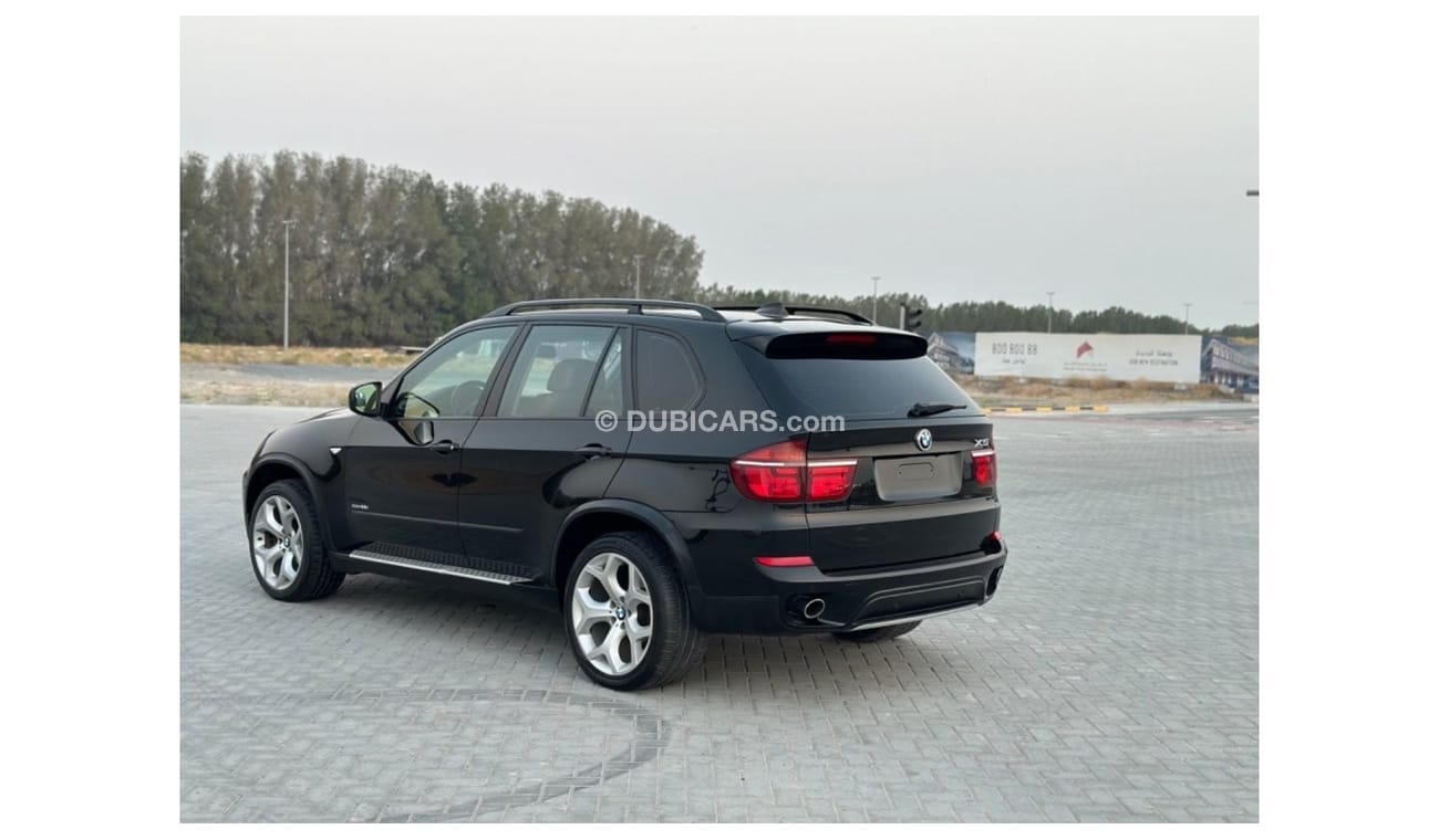 BMW X5 xDrive 35i MODEL 2012 GCC CAR PERFECT CONDITION INSIDE AND OUTSIDE FULL OPTION PANORAMIC ROOF