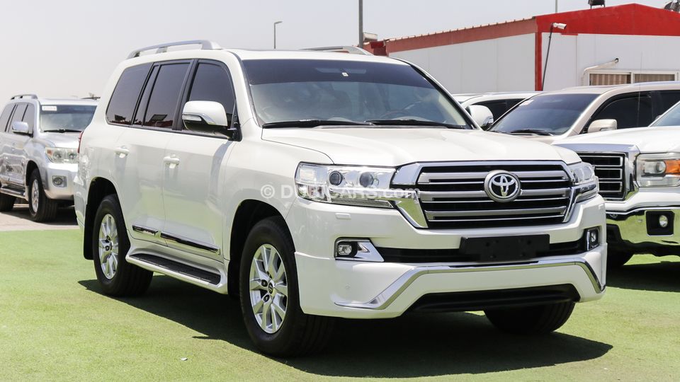 Toyota Land Cruiser GXR v8 for sale. White, 2016