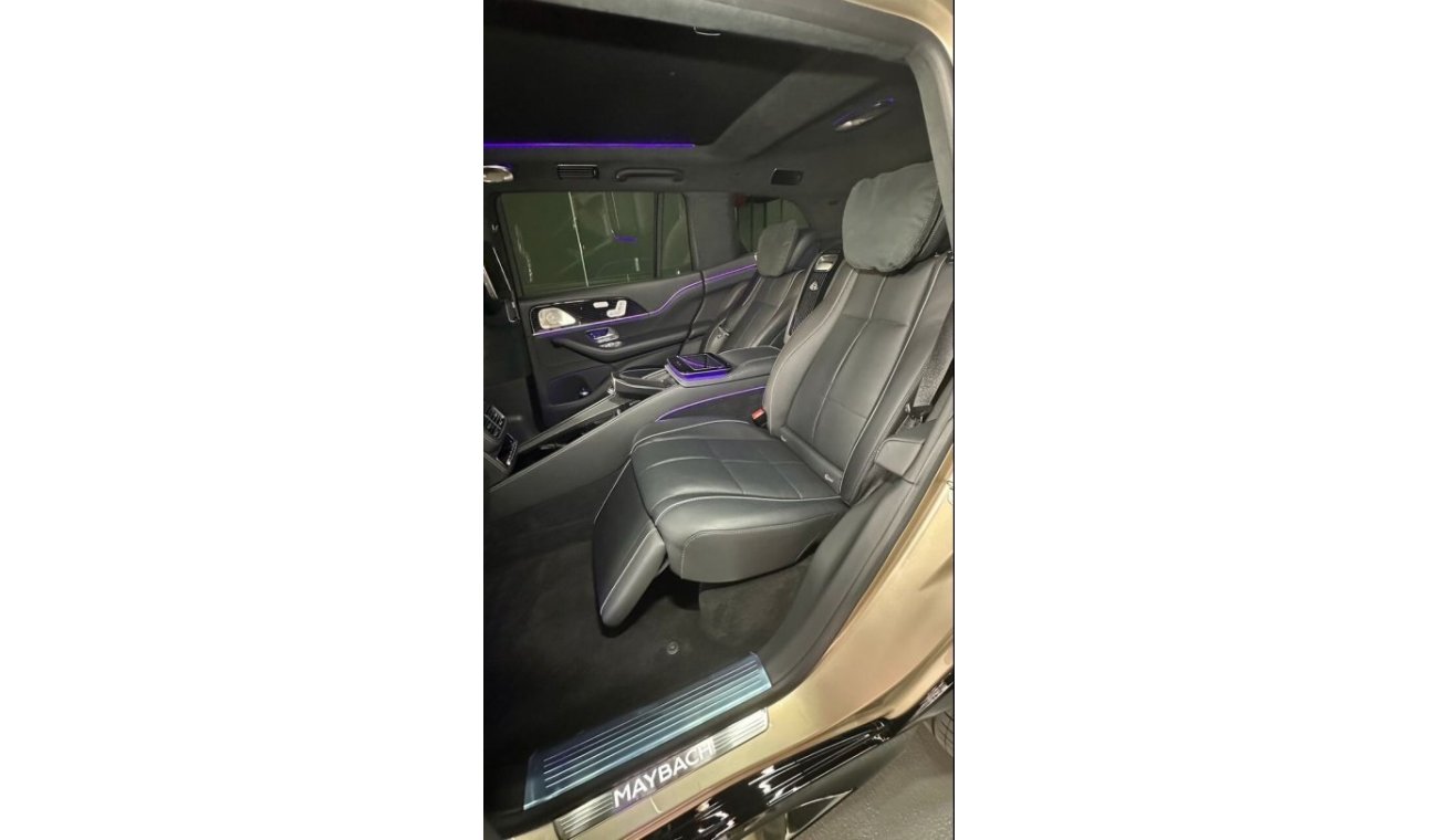 مرسيدس بنز GLS 600 Maybach Golden-black