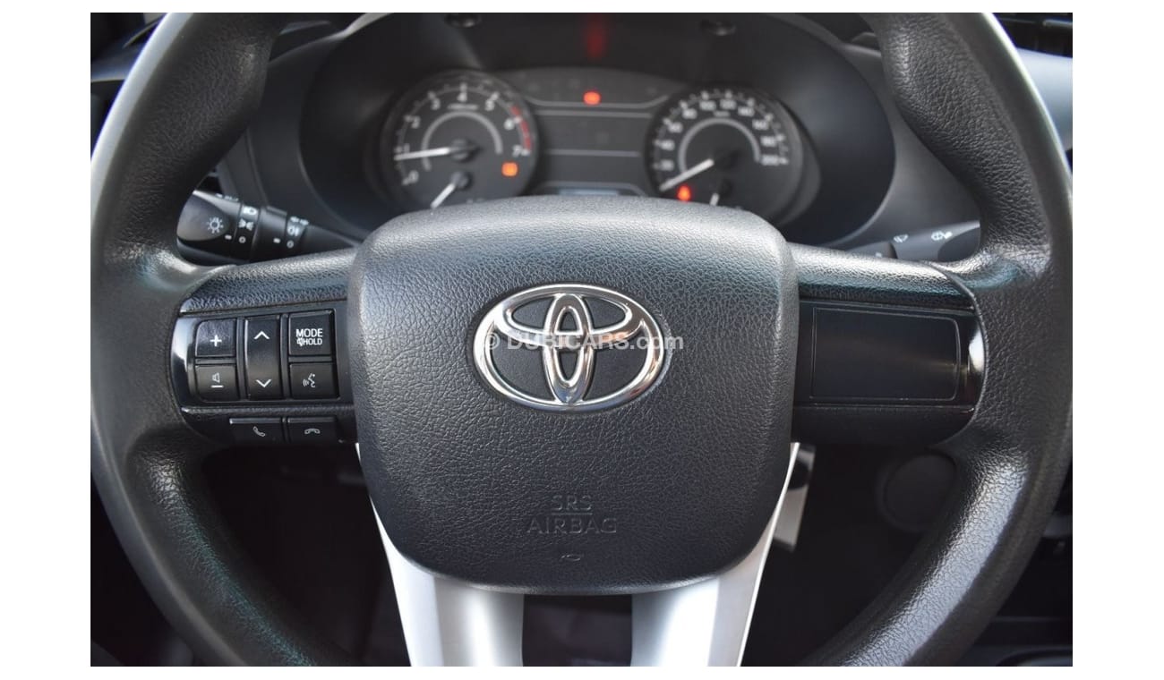 Toyota Hilux 2017 | TOYOTA HILUX | DOUBLE CAB XL | 4X2 2.7L 5-SEATER | GCC | VERY WELL-MAINTAINED | SPECTACULAR C