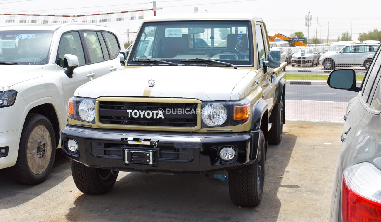 Toyota Land Cruiser Pick Up LX V6