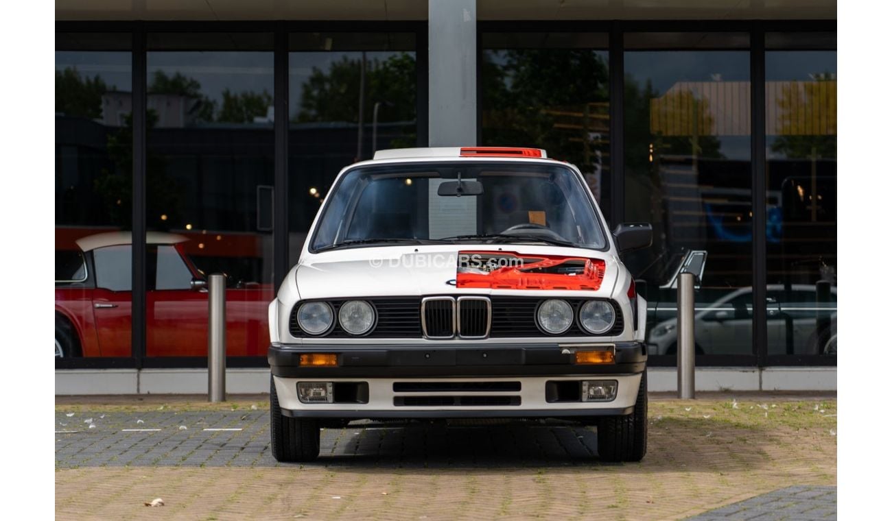 بي أم دبليو 325 E30