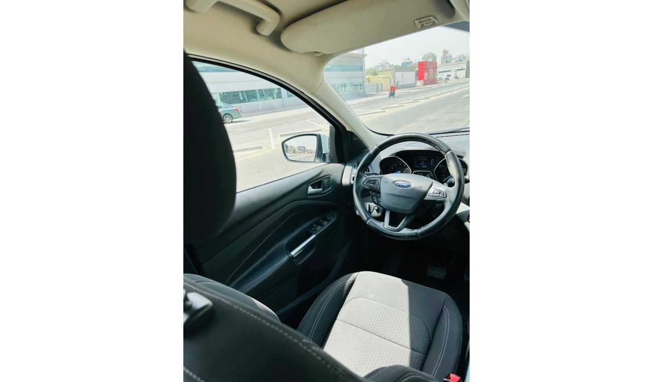 Ford Escape AED 460 P.M | FORD ESCAPE | 2.5L I4 | GCC SPECS | WELL MAINTAINED