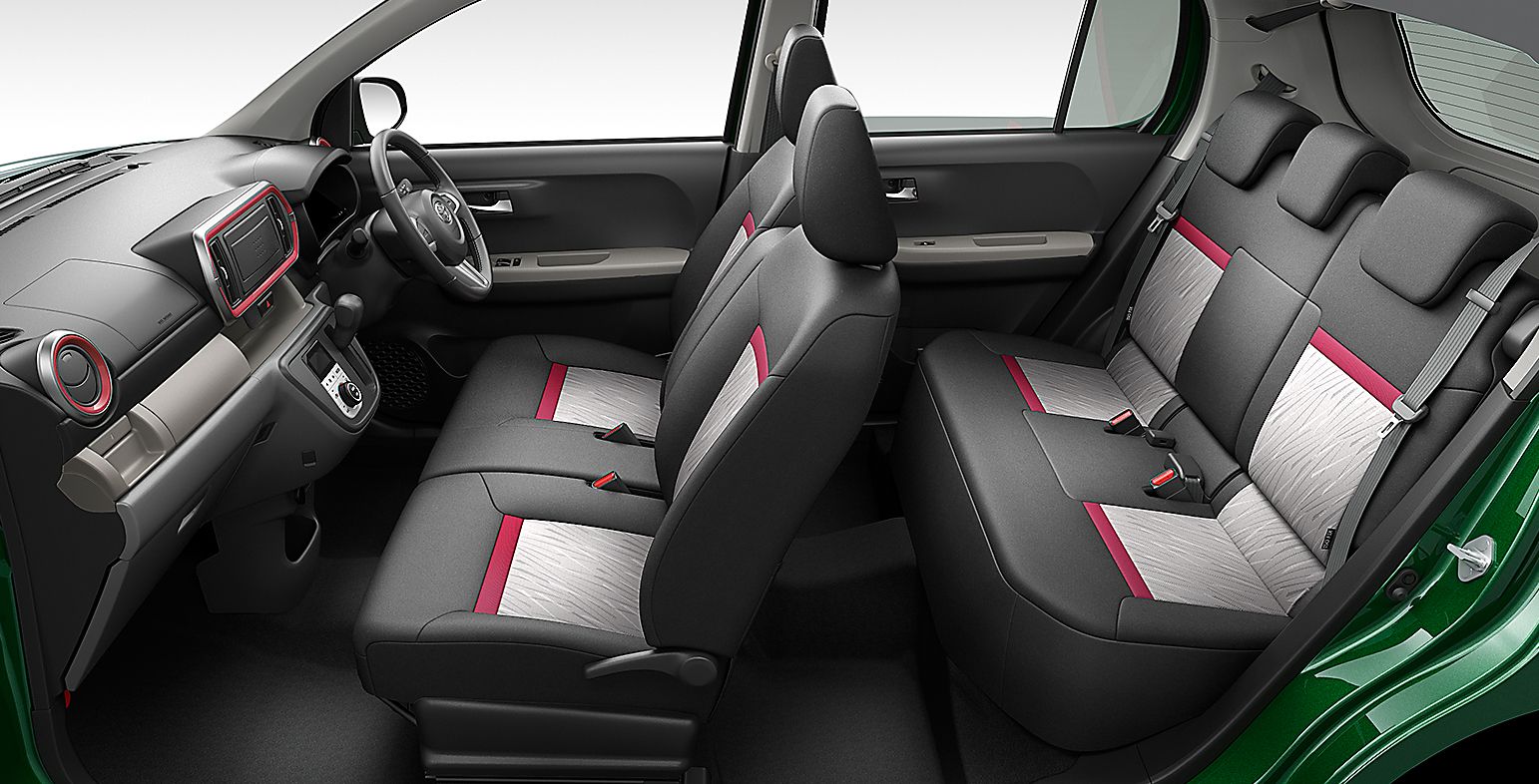 Toyota Passo interior - Seats